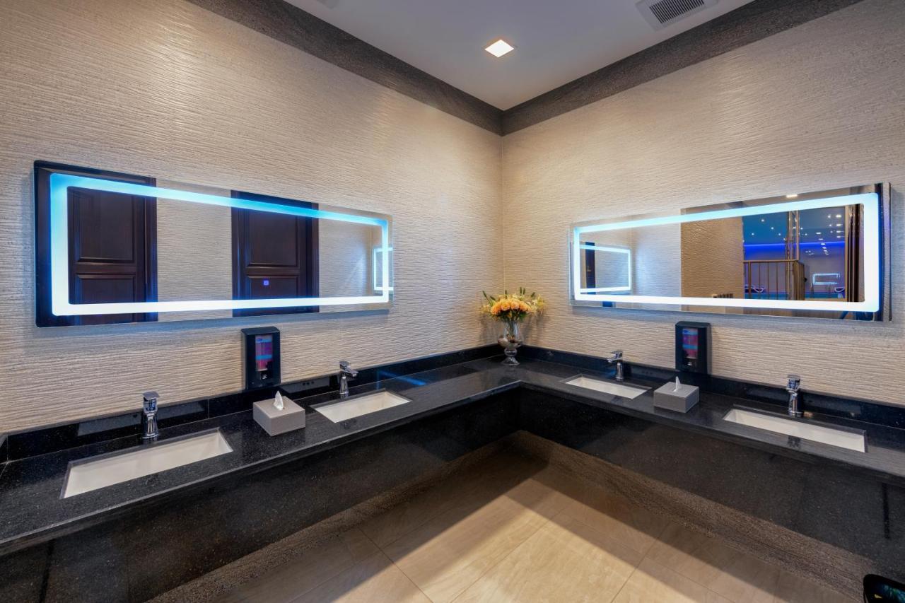 Nivel Hotel Abha Хамис-Мушайт Экстерьер фото The bathrooms at the lounge