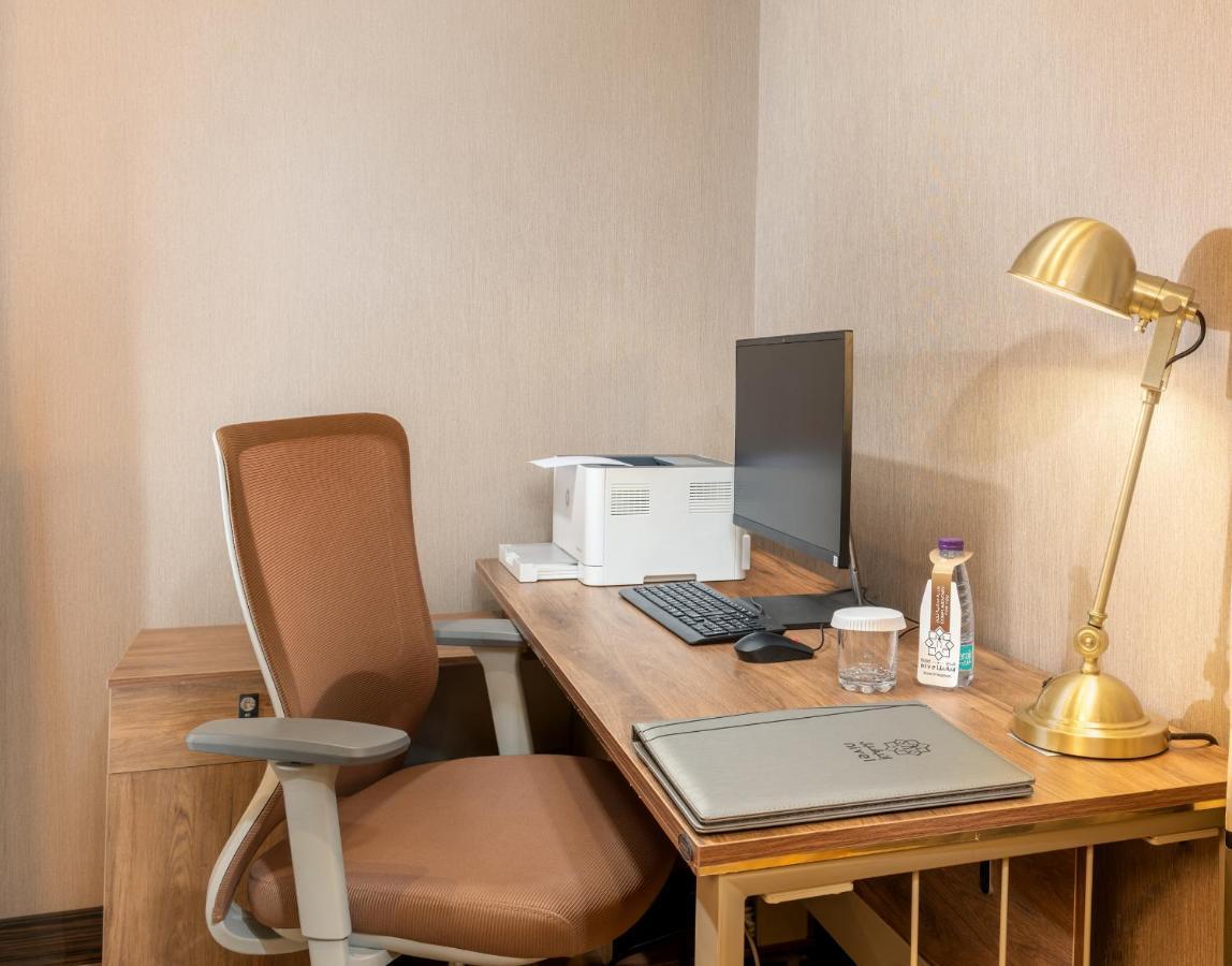 Nivel Hotel Abha Хамис-Мушайт Экстерьер фото A typical office chair